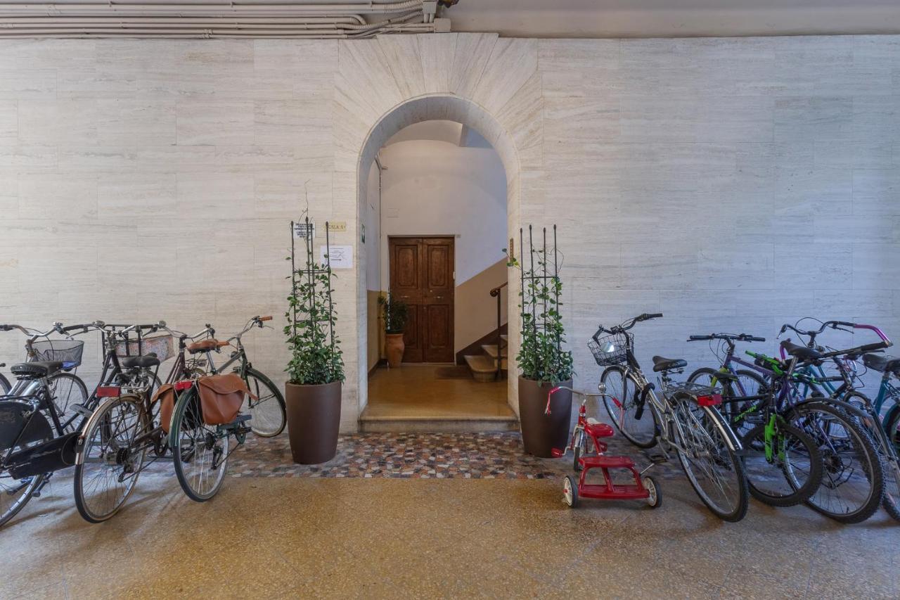 Accademia Delle Belle Arti University Apartment Bologna Buitenkant foto